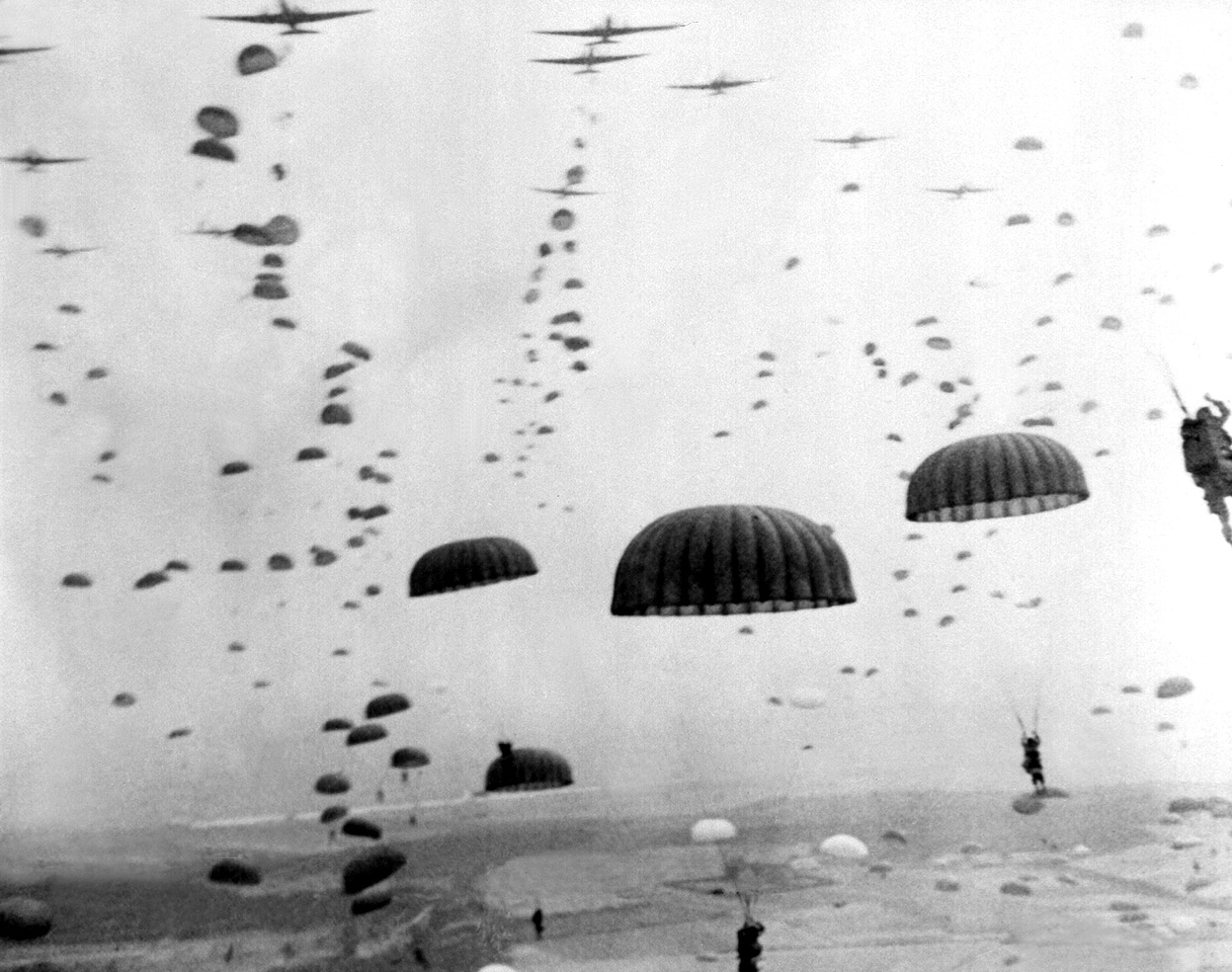 eyeswideshut-wwii-part-16-038.jpg eyeswideshut-wwii-part-16-038.jpg